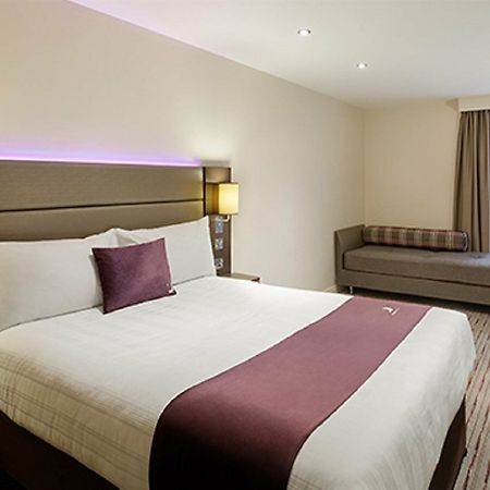 Premier Inn London Dagenham Buitenkant foto