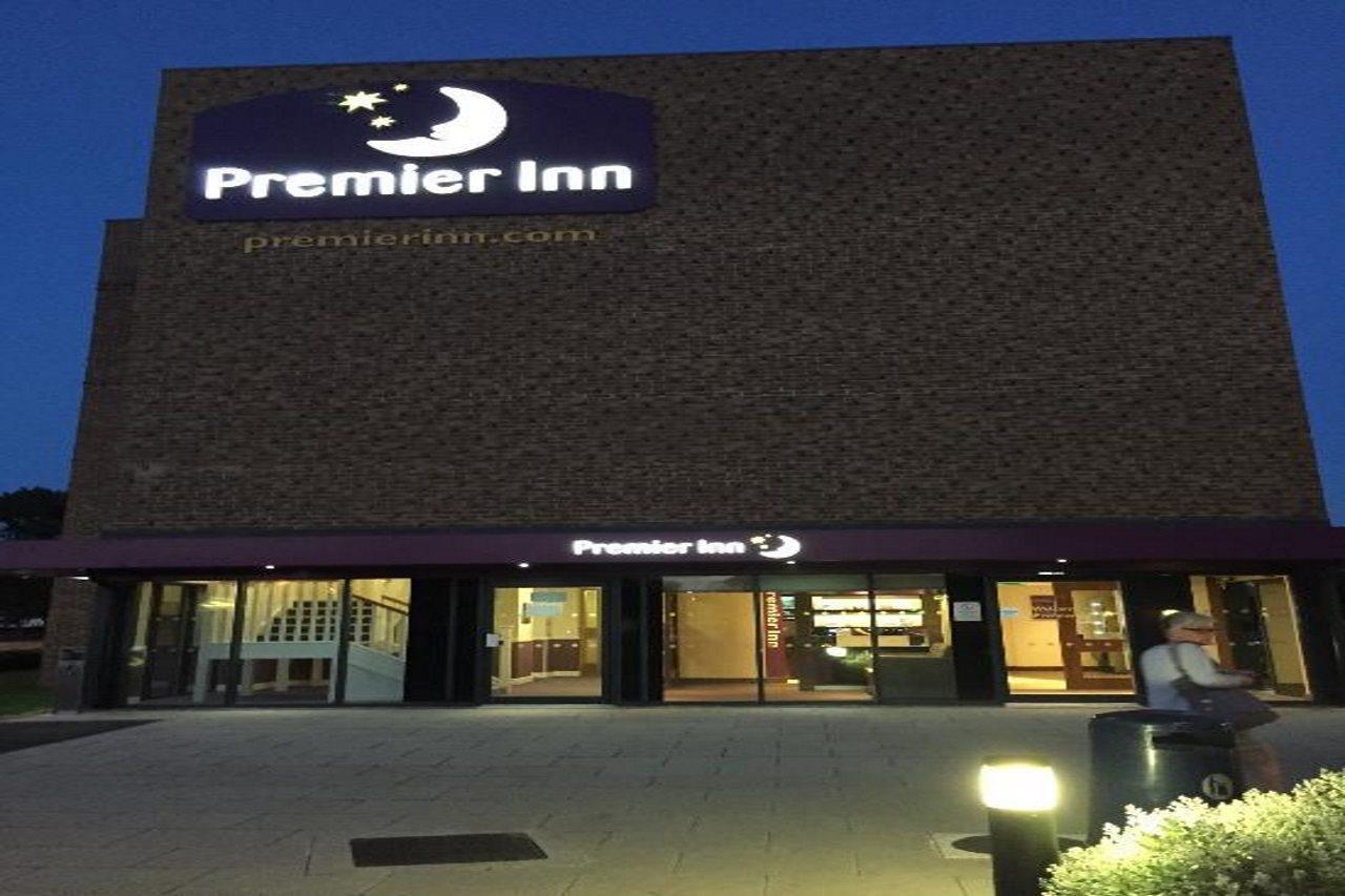 Premier Inn London Dagenham Buitenkant foto