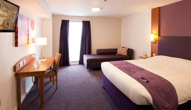 Premier Inn London Dagenham Buitenkant foto